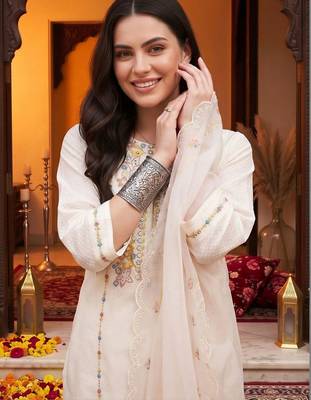 women ethnic motifs embroidered regular thread work cotton kurta with trousers & with dupatta 2