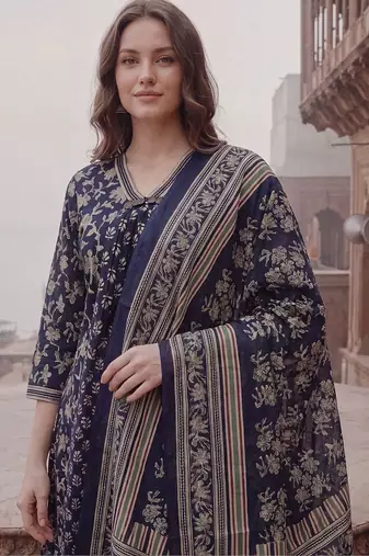 women ethnic motifs printed regular cotton kurta with trousers & with dupatta