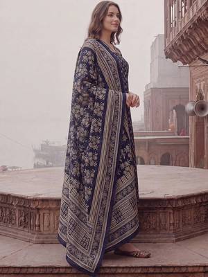 women ethnic motifs printed regular cotton kurta with trousers & with dupatta 3