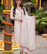 women ethnic motifs embroidered regular thread work kurta with trousers & with dupatta