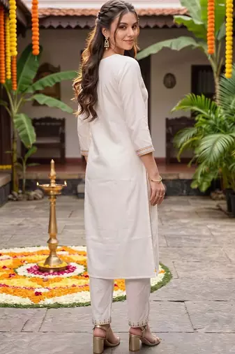 women ethnic motifs embroidered regular thread work kurta with trousers & with dupatta