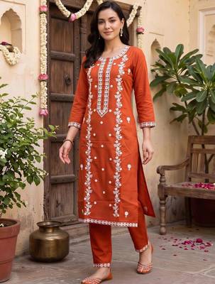 women ethnic motifs embroidered regular thread work kurta with trousers 6