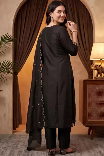 women ethnic motifs embroidered regular thread work kurta with trousers & with dupatta