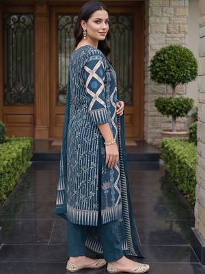 women printed regular cotton kurta with trousers & with dupatta 3