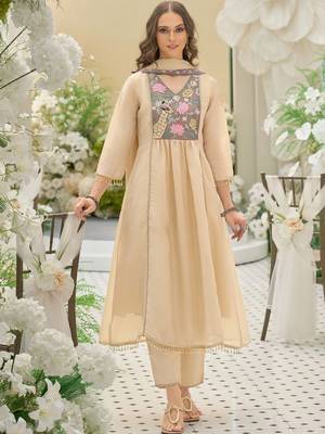 women ethnic motifs embroidered empire patchwork kurta with trousers & with dupatta 1