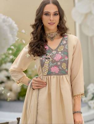 women ethnic motifs embroidered empire patchwork kurta with trousers & with dupatta 4