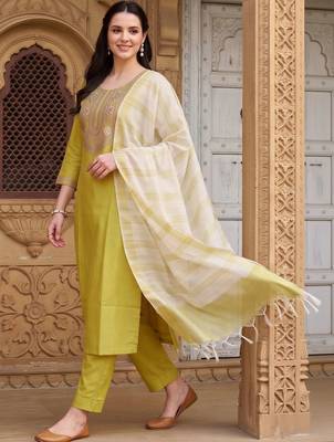 women ethnic motifs embroidered regular thread work liva kurta with trousers & with dupatta 2