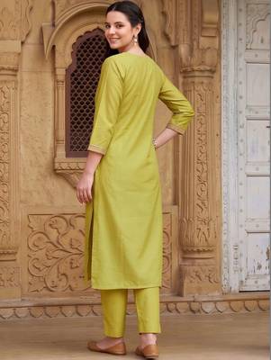 women ethnic motifs embroidered regular thread work liva kurta with trousers & with dupatta 3