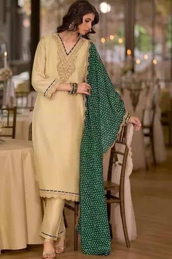 women ethnic motifs embroidered regular thread work kurta with trousers & with dupatta