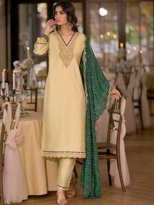 women ethnic motifs embroidered regular thread work kurta with trousers & with dupatta 6