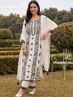 women floral embroidered regular thread work kurta with trousers & with dupatta 1