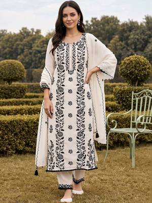 women floral embroidered regular thread work kurta with trousers & with dupatta 6