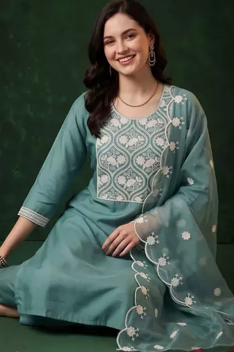women ethnic motifs embroidered regular thread work kurta with trousers & with dupatta
