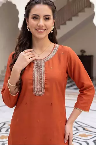 women ethnic motifs embroidered regular thread work kurta with trousers & with dupatta