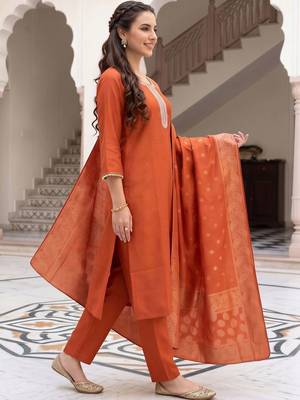 women ethnic motifs embroidered regular thread work kurta with trousers & with dupatta 3
