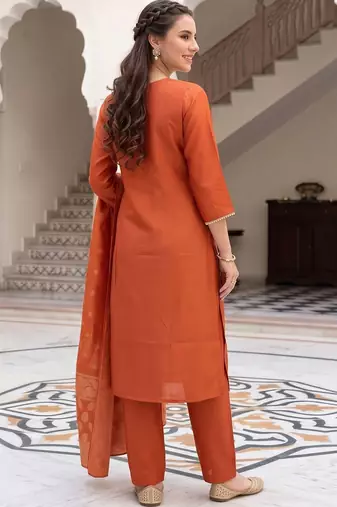 women ethnic motifs embroidered regular thread work kurta with trousers & with dupatta