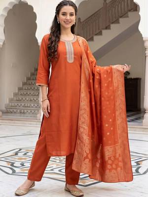 women ethnic motifs embroidered regular thread work kurta with trousers & with dupatta 6