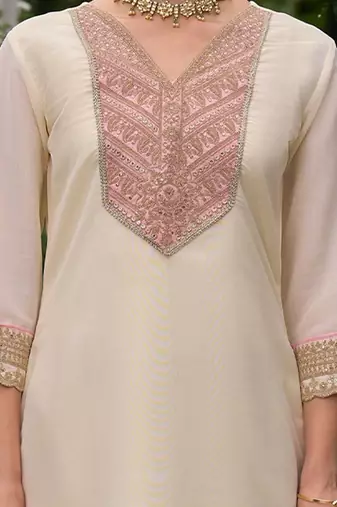 women ethnic motifs embroidered regular kurta with trousers & with dupatta