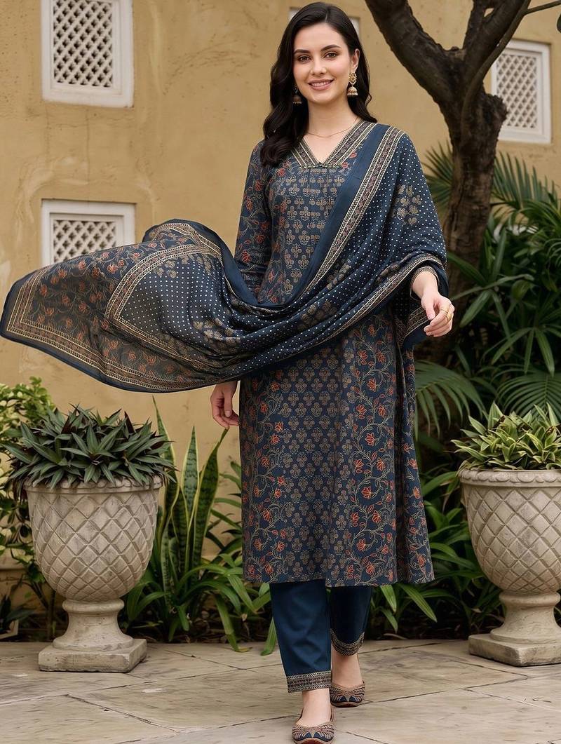 women ethnic motifs printed regular cotton kurta with trousers & with dupatta