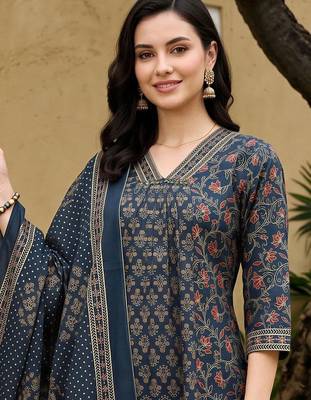women ethnic motifs printed regular cotton kurta with trousers & with dupatta 2
