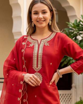 women ethnic motifs embroidered regular thread work liva kurta with palazzos & with dupatta 2