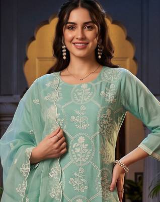 women ethnic motifs embroidered regular thread work kurta with trousers & with dupatta 2
