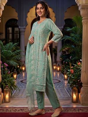 women ethnic motifs embroidered regular thread work kurta with trousers & with dupatta 3