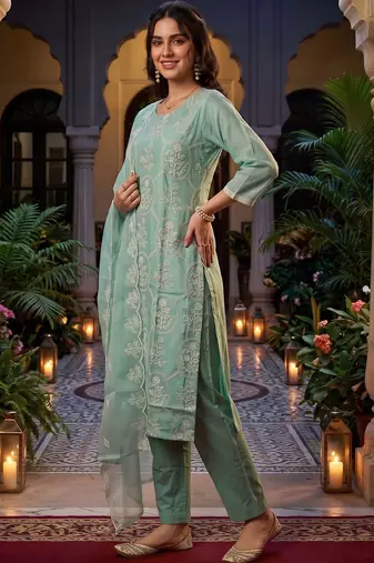 women ethnic motifs embroidered regular thread work kurta with trousers & with dupatta