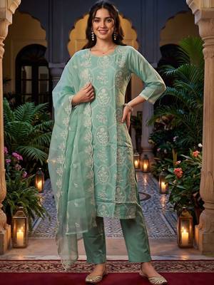women ethnic motifs embroidered regular thread work kurta with trousers & with dupatta 6