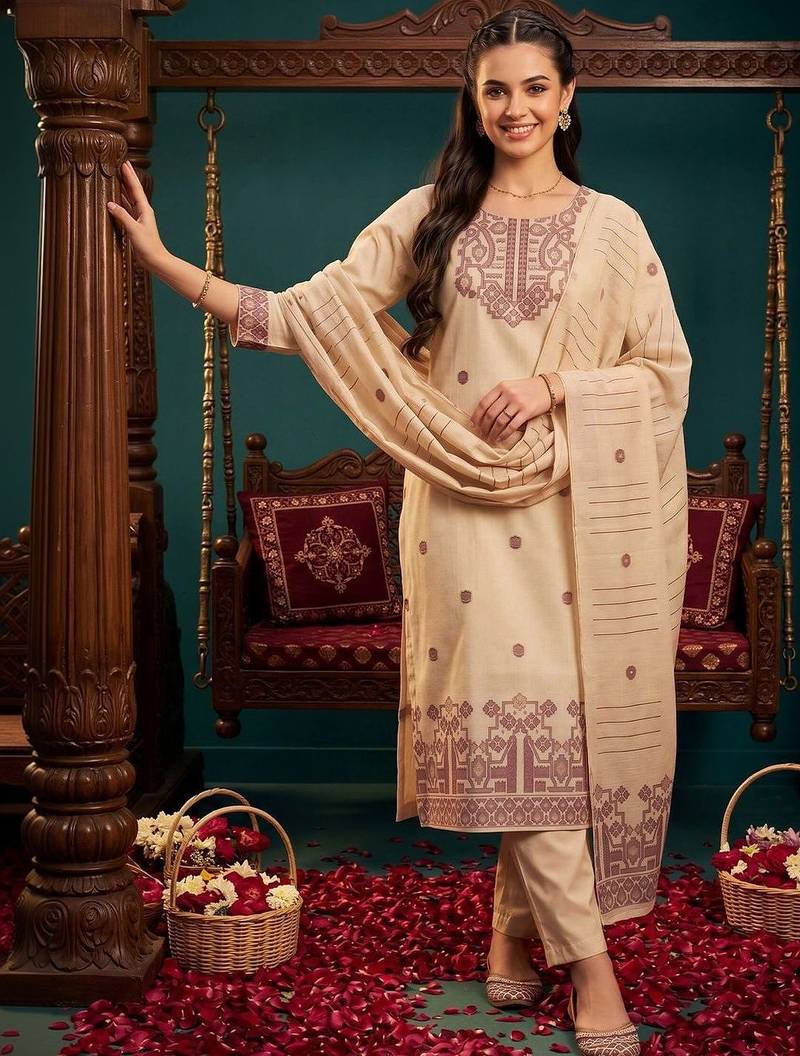 women ethnic motifs embroidered regular thread work chanderi silk kurta with trousers & with dupatta