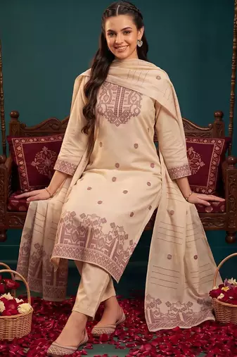 women ethnic motifs embroidered regular thread work chanderi silk kurta with trousers & with dupatta
