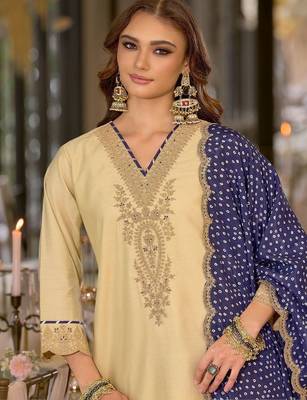 women ethnic motifs embroidered regular thread work kurta with trousers & with dupatta 2