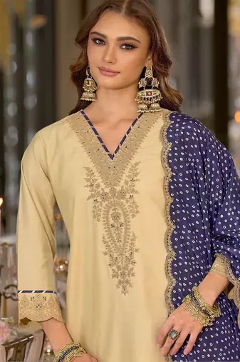 women ethnic motifs embroidered regular thread work kurta with trousers & with dupatta