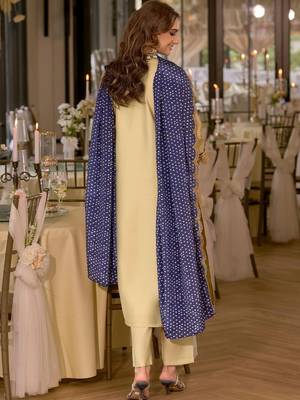 women ethnic motifs embroidered regular thread work kurta with trousers & with dupatta 4