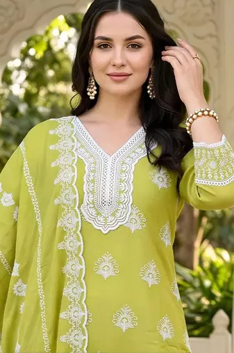 women ethnic motifs embroidered regular thread work cotton kurta with trousers & with dupatta