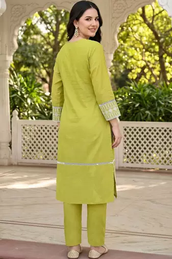 women ethnic motifs embroidered regular thread work cotton kurta with trousers & with dupatta