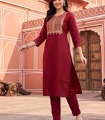 women ethnic motifs embroidered regular kurta with trousers