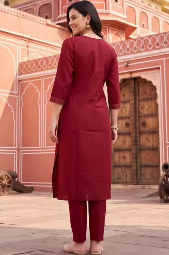 women ethnic motifs embroidered regular kurta with trousers