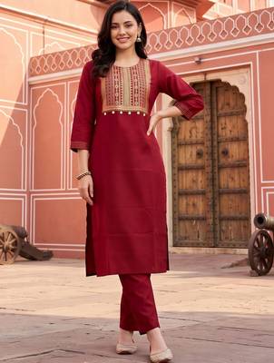 women ethnic motifs embroidered regular kurta with trousers 6