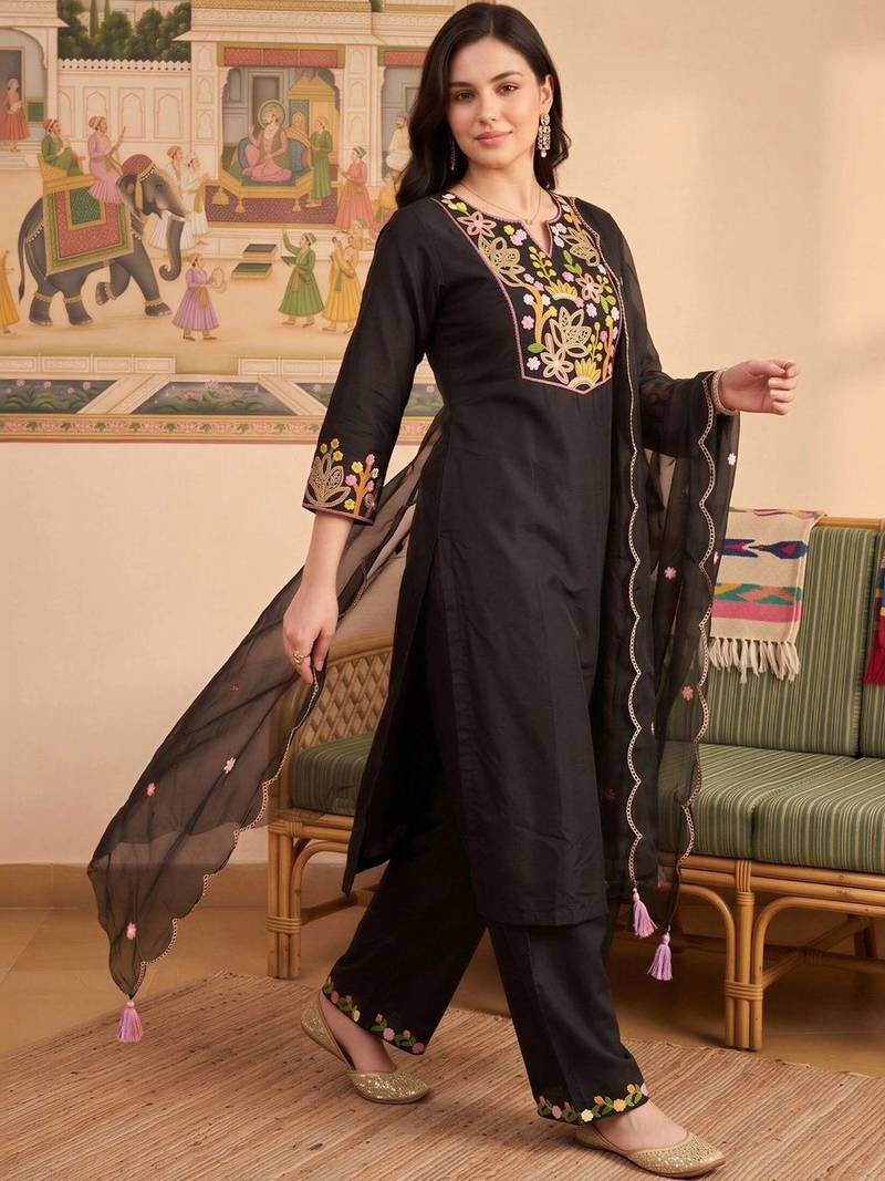 women floral embroidered regular thread work liva kurta with trousers & with dupatta
