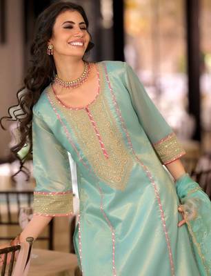 women ethnic motifs embroidered regular thread work kurta with trousers & with dupatta 2