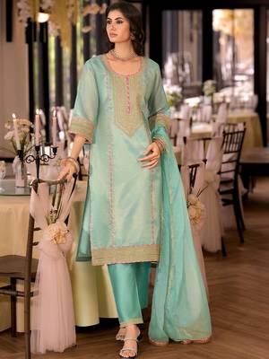 women ethnic motifs embroidered regular thread work kurta with trousers & with dupatta 3