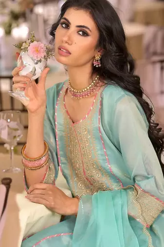 women ethnic motifs embroidered regular thread work kurta with trousers & with dupatta