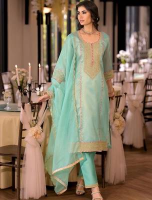 women ethnic motifs embroidered regular thread work kurta with trousers & with dupatta 6