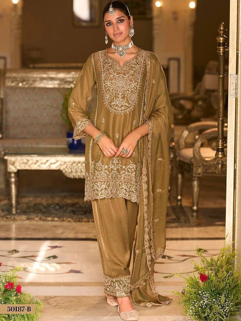women ethnic motifs embroidered regular thread work kurta with patiala & with dupatta