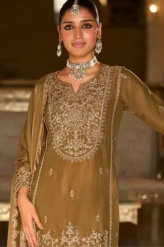 women ethnic motifs embroidered regular thread work kurta with patiala & with dupatta