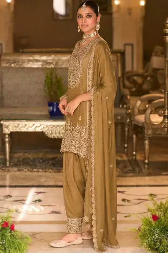 women ethnic motifs embroidered regular thread work kurta with patiala & with dupatta