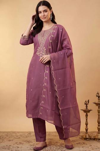 women ethnic motifs embroidered regular thread work kurta with trousers & with dupatta
