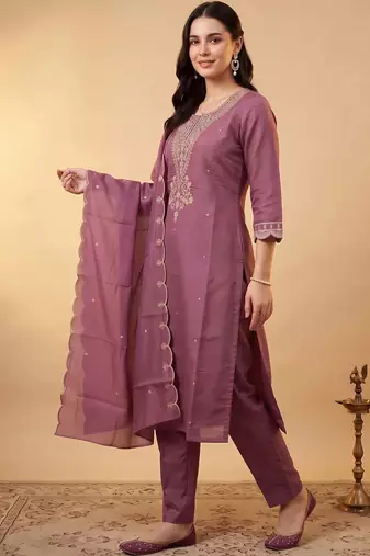women ethnic motifs embroidered regular thread work kurta with trousers & with dupatta