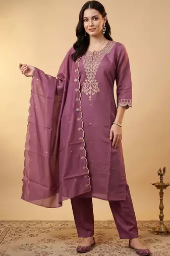 women ethnic motifs embroidered regular thread work kurta with trousers & with dupatta